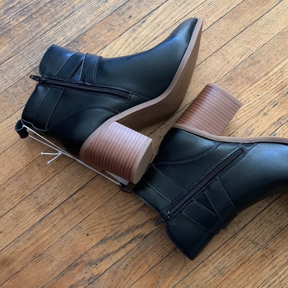 A new day 9.5 boots - Picture 4 of 7